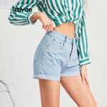 Lovito Casual Denim Basic Pocket Roll Up Pambahay Women Shorts L10960 (Light Blue/Dark Blue/White) hanya RM22.61 di Shopee