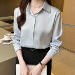 ready stock  blouse women korean style Satin coat with long sleeve lapel hanya RM26.07 di Shopee